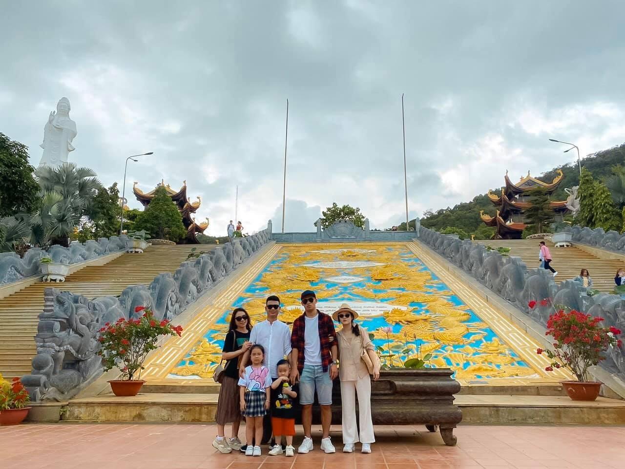 Cổng chùa Hộ Quốc