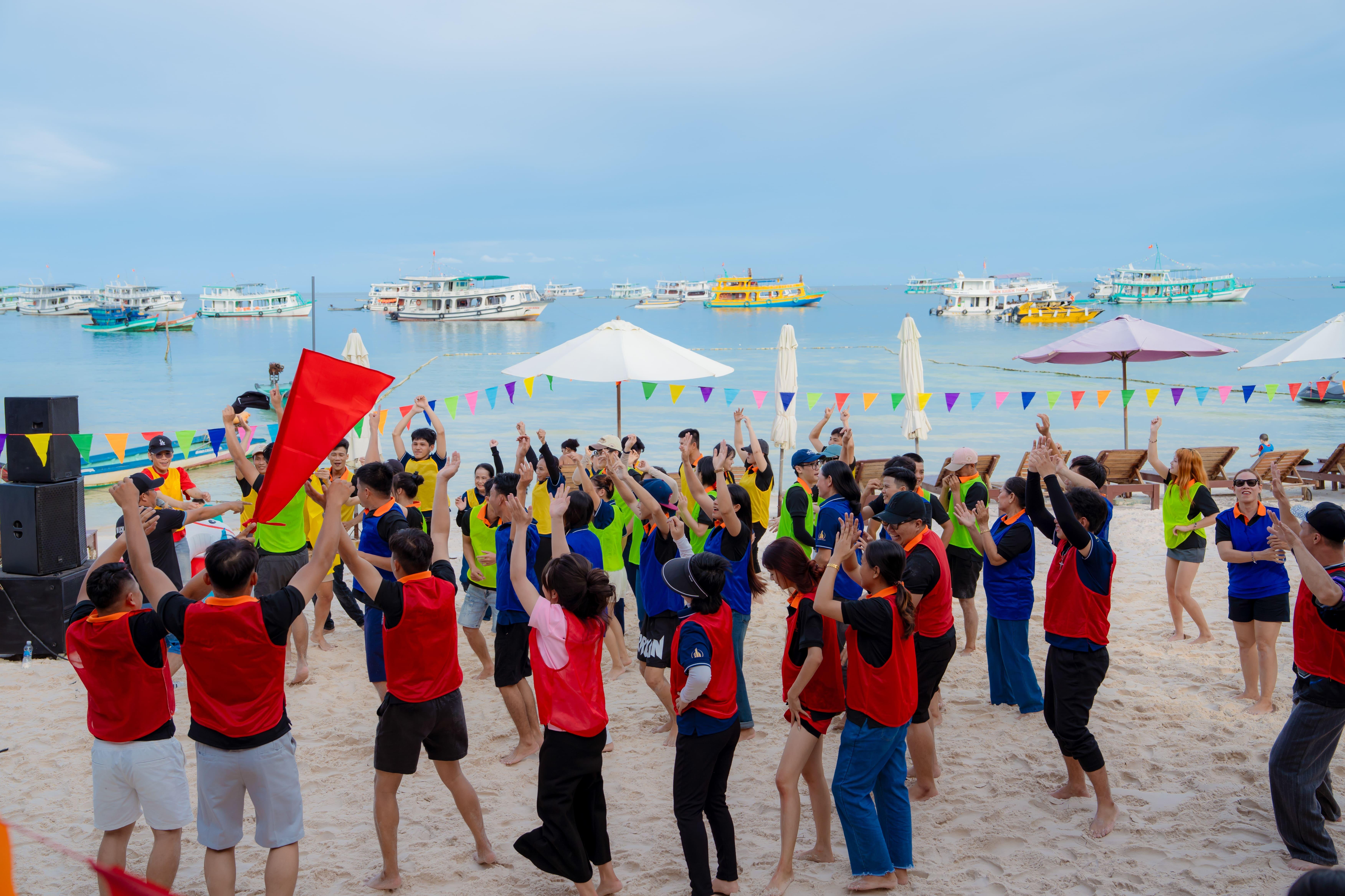 Đua tiếp sức dưới nước – Water games