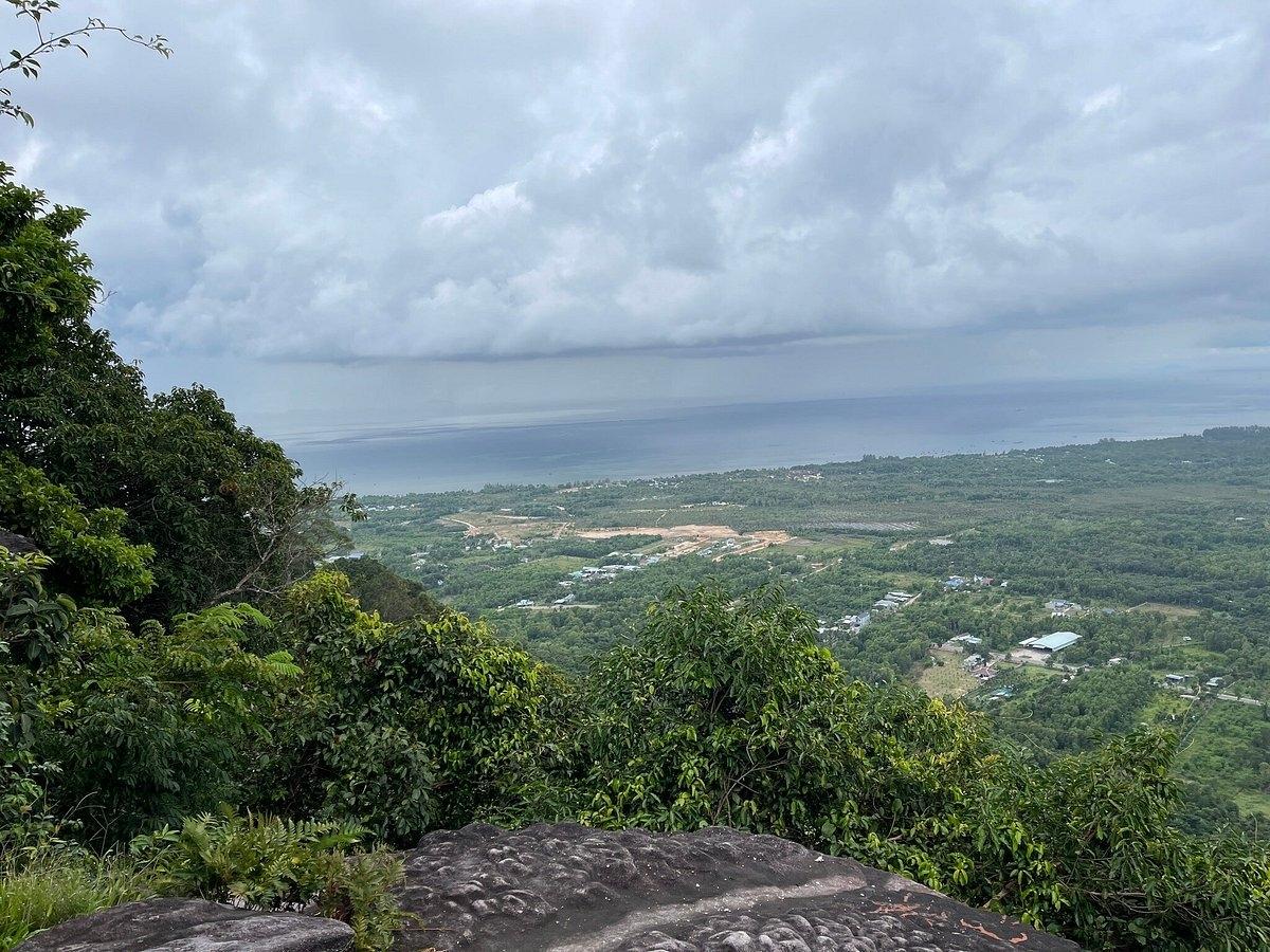 Cấu trúc đá trong hang