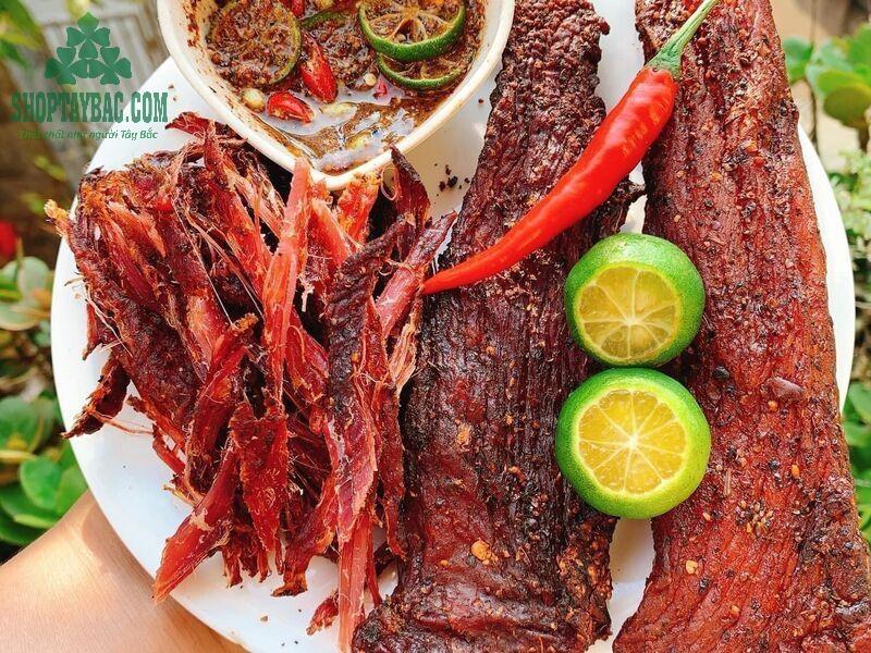 Thịt trâu gác bếp