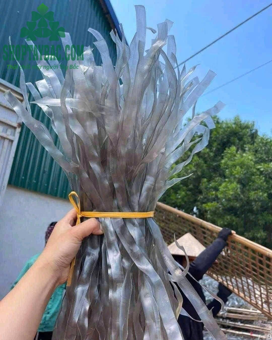 Miến dong Điện Biên sợi to được sản xuất hoàn toàn thủ công.png