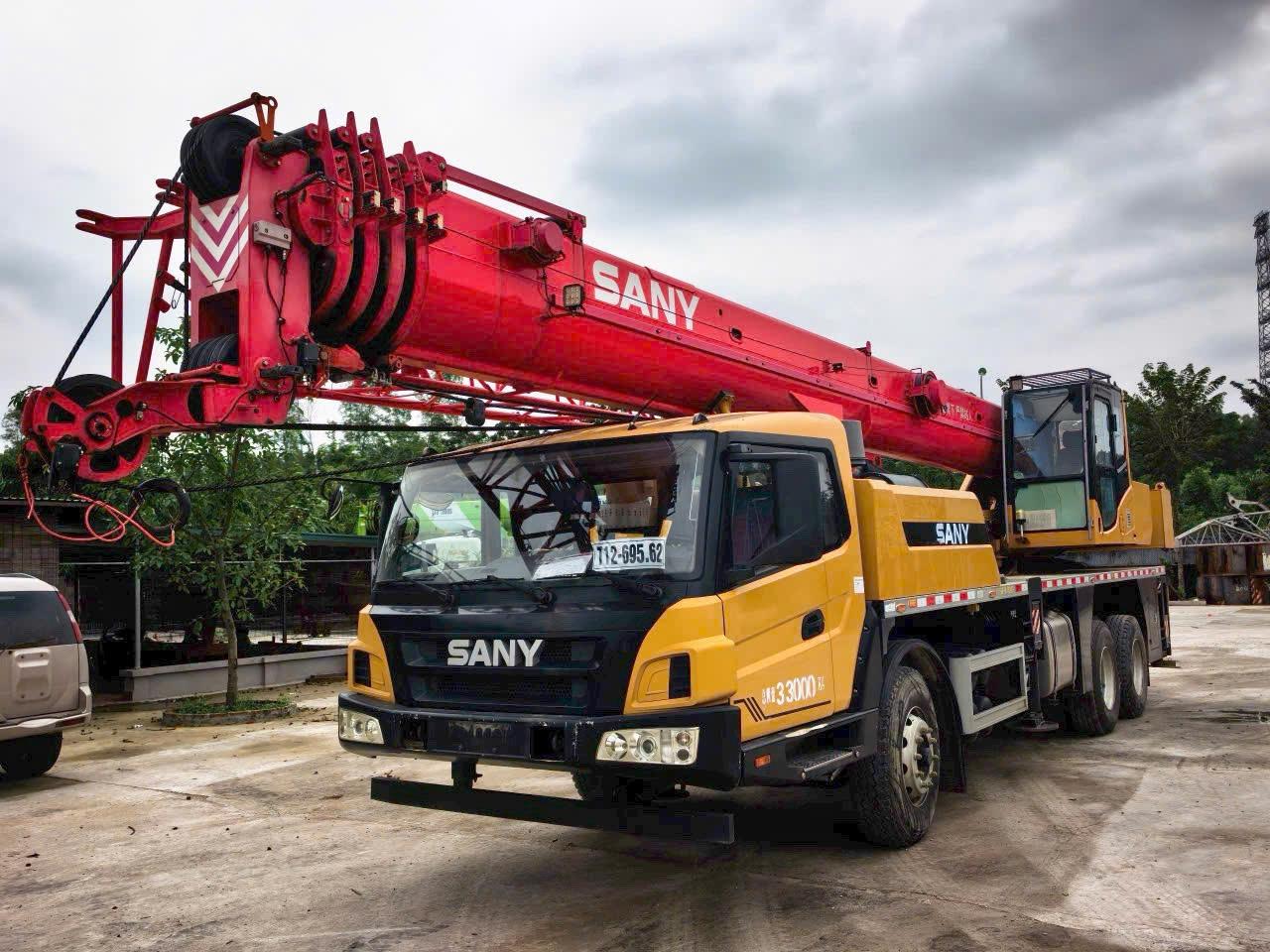 Đội ngũ xe cẩu Lộc An