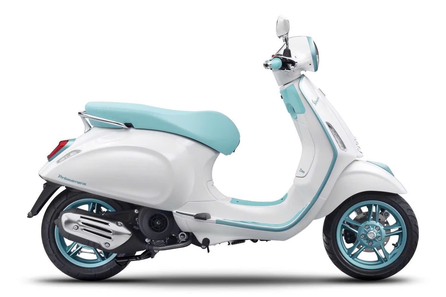 Vespa Primavera S 125 TRẮNG XANH (White Innocente)