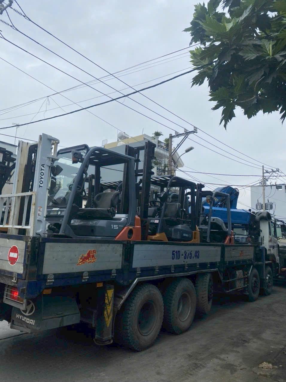 Xe tải cẩu hàng TP.HCM - hình 1