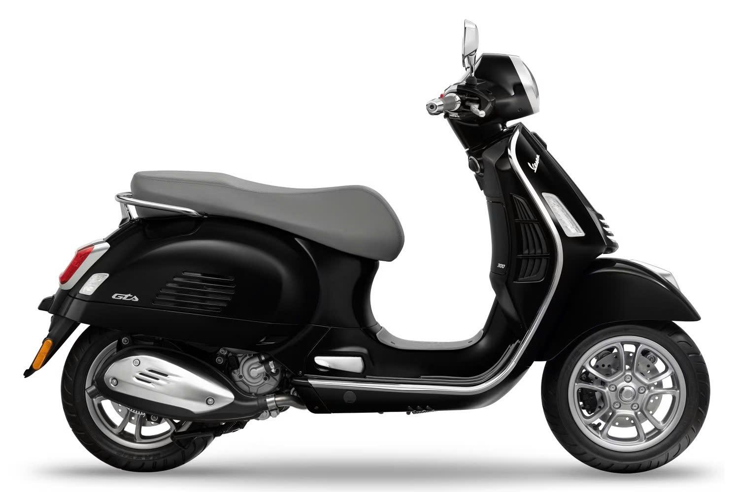 Vespa GTS Classic 150 ĐEN BÓNG ( Black Vulcano)