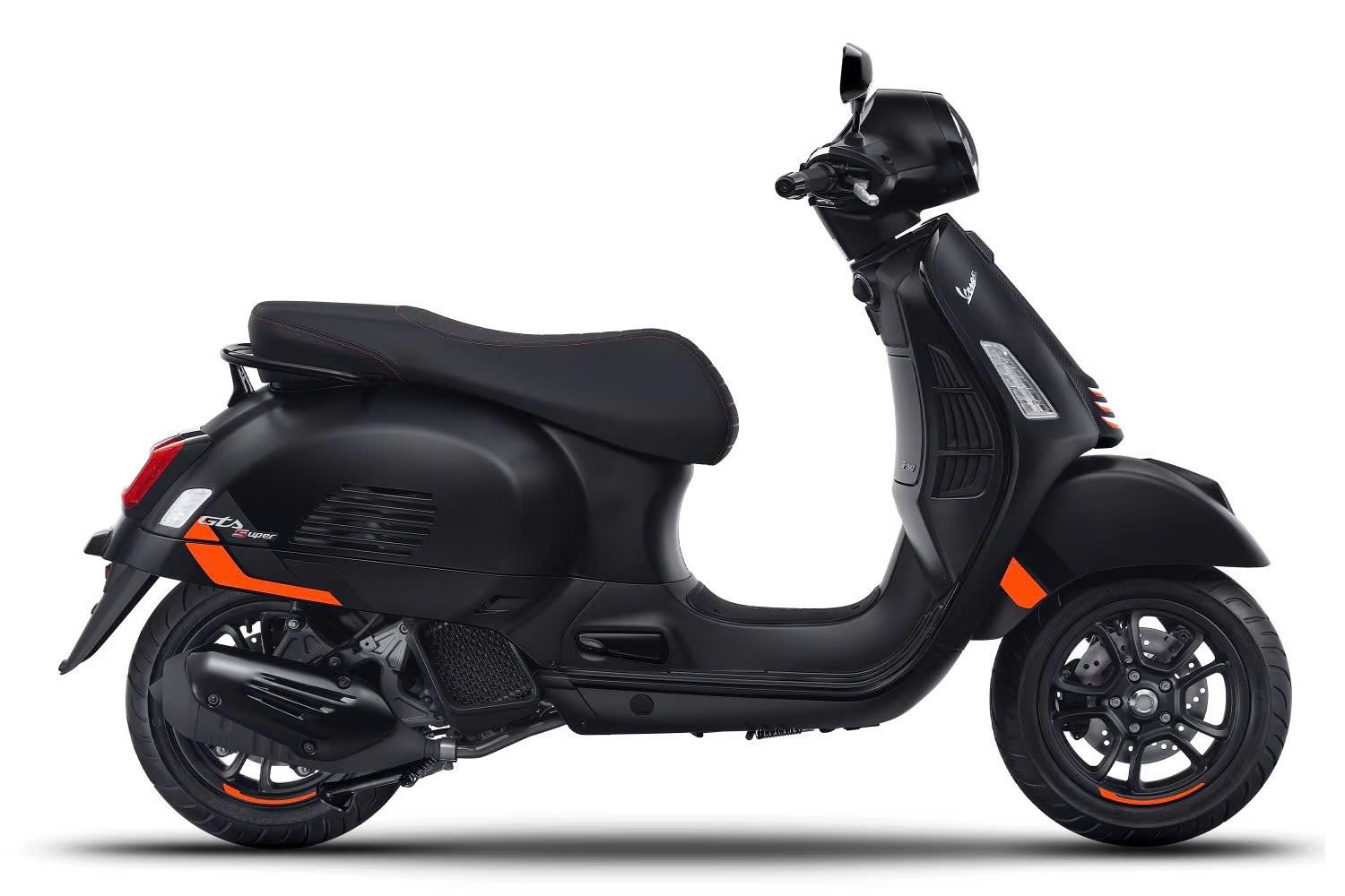 Vespa GTS SuperSport 150 ĐEN (Black Convinto)