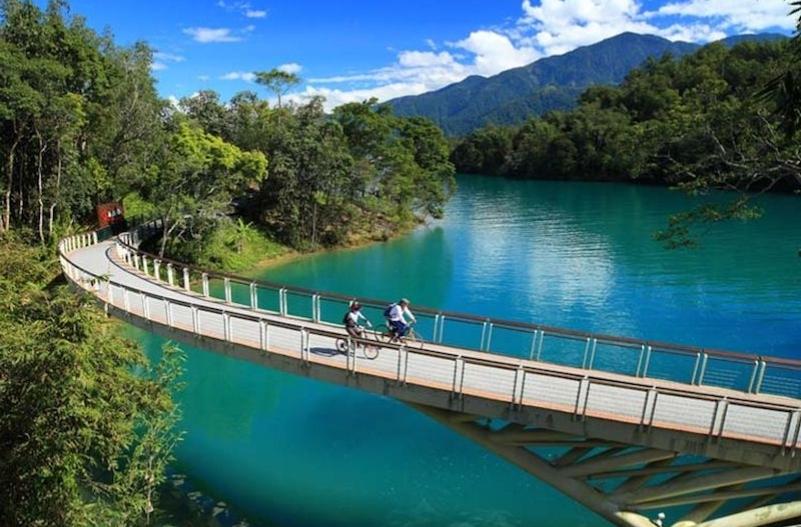 cung-eva-air-vn-kham-pha-du-lich-dai-trung