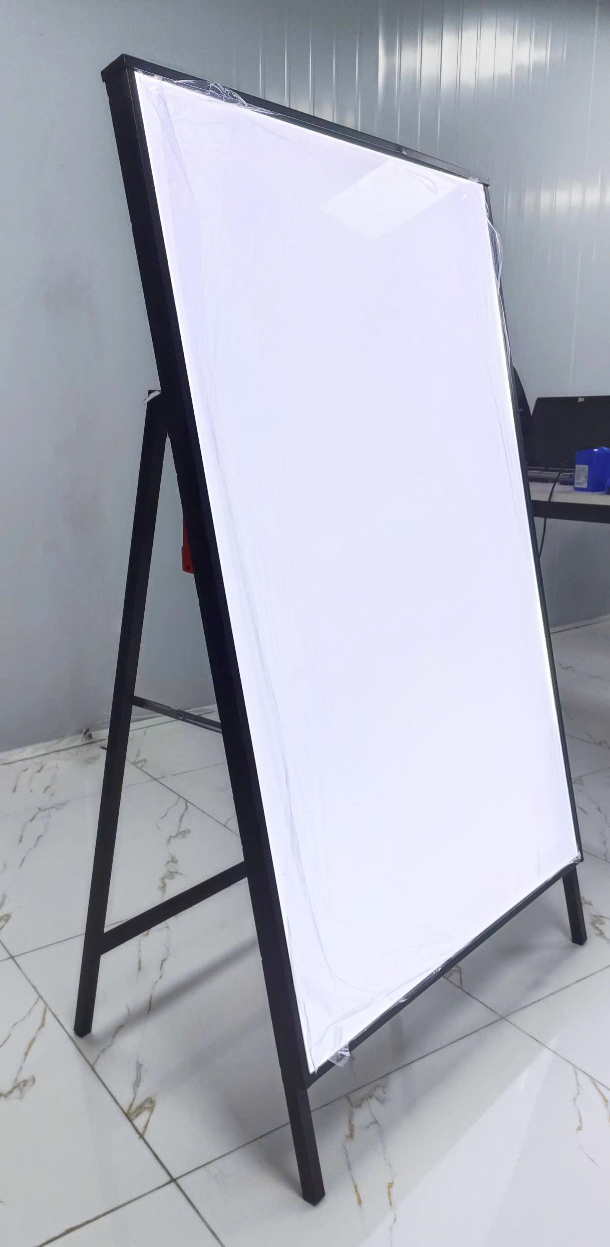 khung-ke-1-mat-bang-den-led-tranh-rut-sieu-mong-kimtuongadv-3