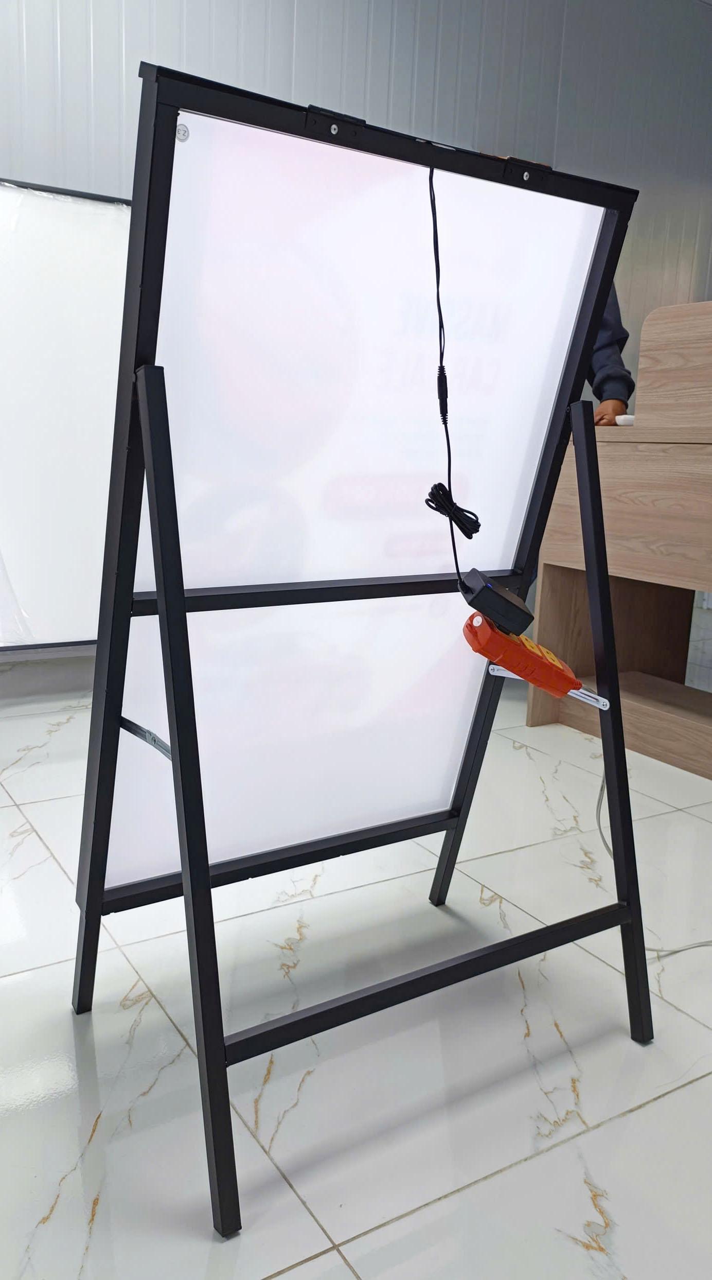 khung-ke-1-mat-bang-den-led-tranh-rut-sieu-mong-kimtuongadv-3