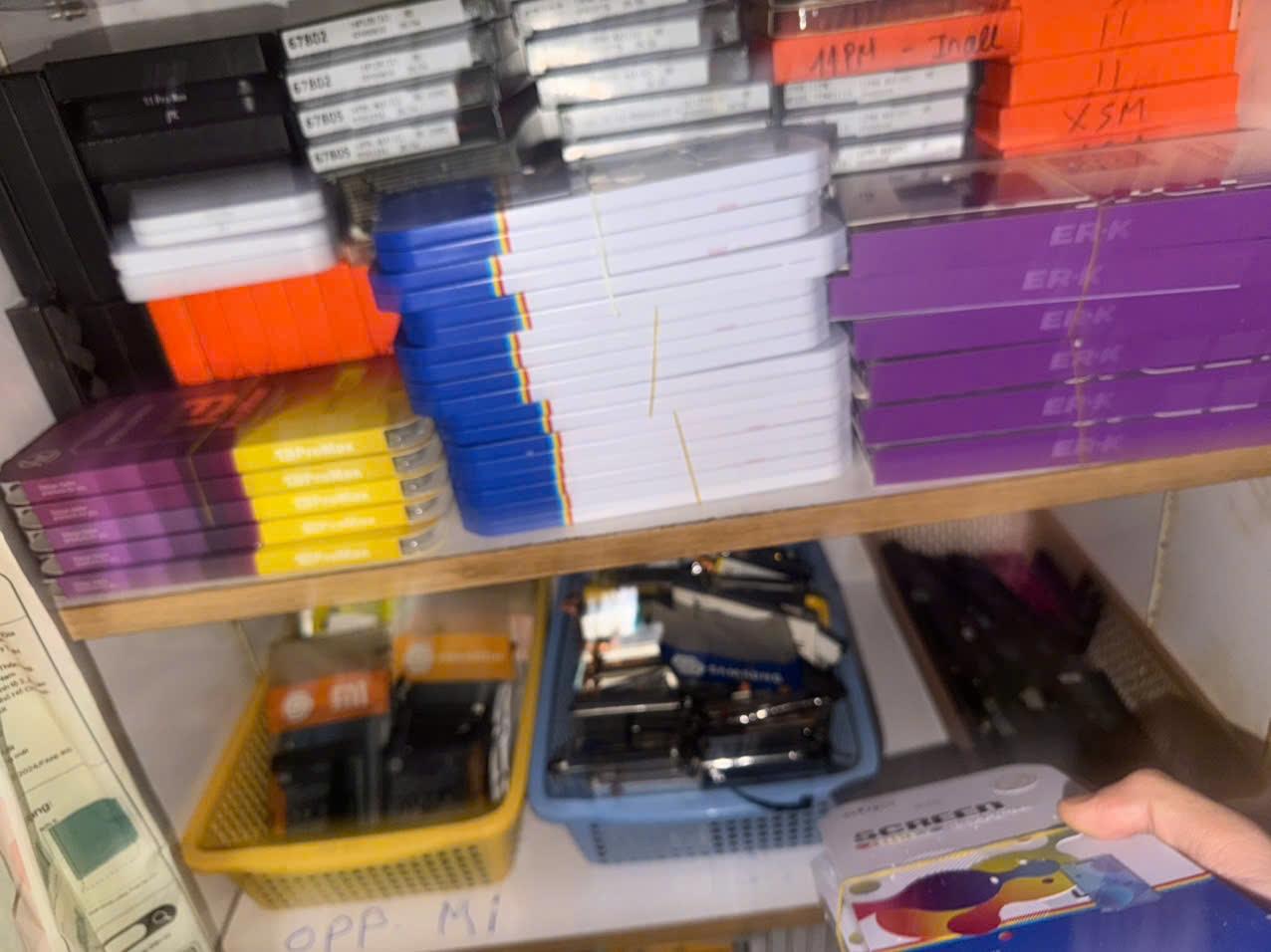 Kho phụ kiện Đạt Mobile 4