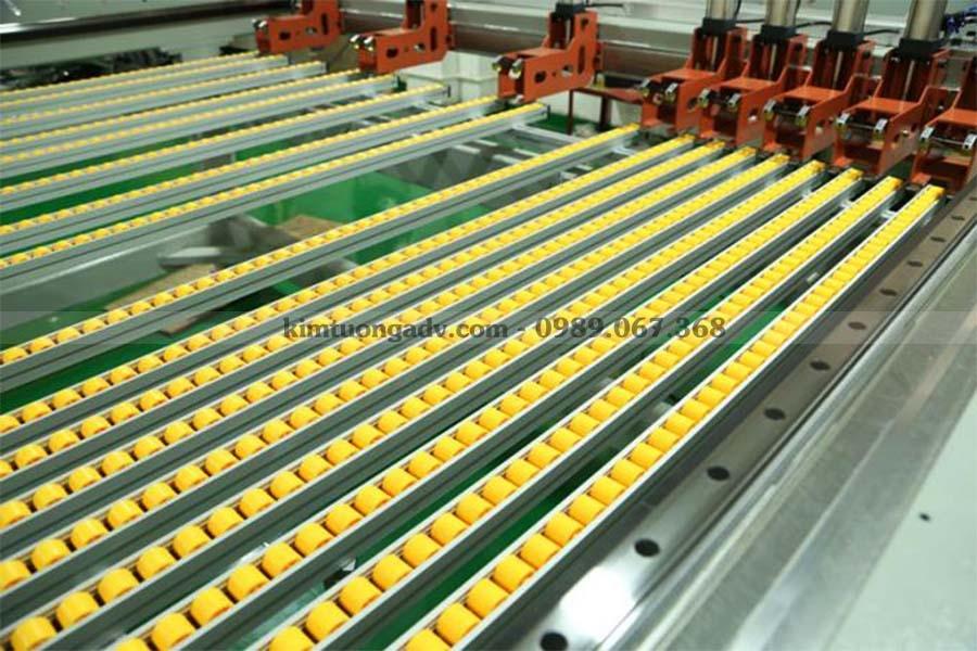 Máy cưa cắt acrylic gỗ tự động độ chính xác cao SD2600 2