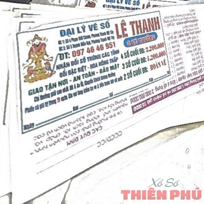 Người dân tiện lợi tra cứu kết quả trực tuyến qua điện thoại thông minh